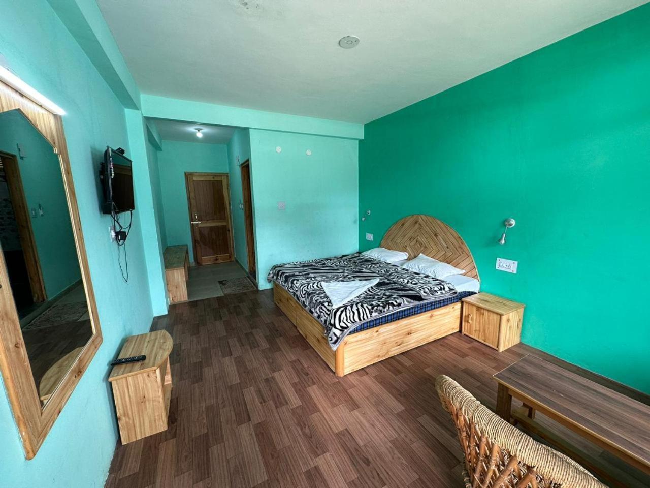 Rasta Cafe And Lodge Manali  Room photo